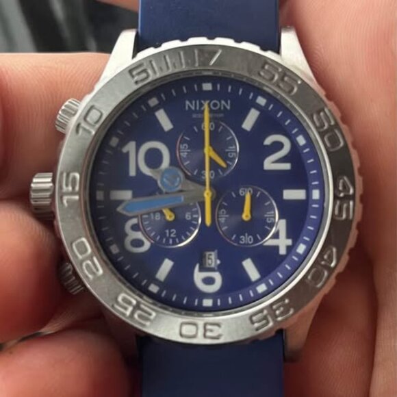 Nixon 42-20 - Picture 1 of 2
